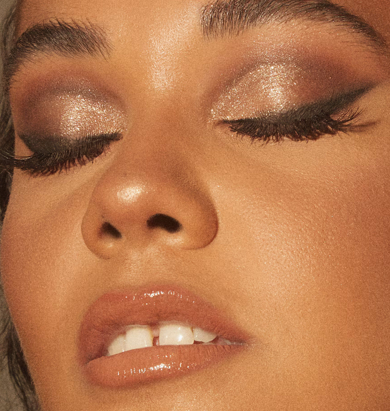 HUDA BEAUTY 175 Anniversary Edition Gold Obsession Eyeshadow Palette