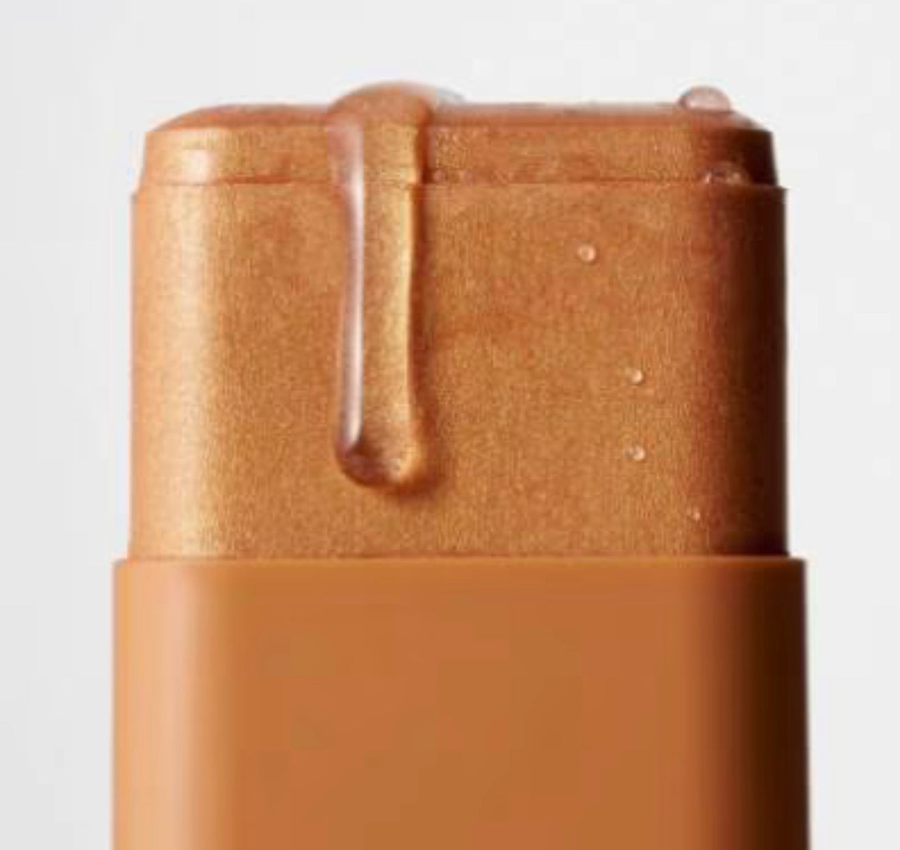 ICONIC London
Glow All Over Melting Balm Stick