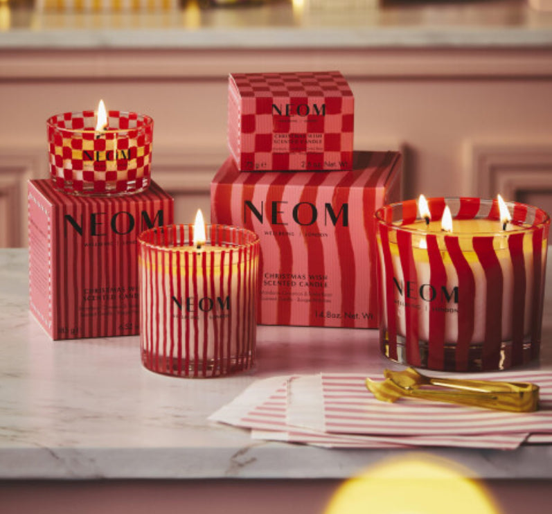 NEOM- Christmas Wish Luxury Scented Candle | Essential Oil Aromatherapy Candle | Mandarin & Cinnamon | Gift (3 Wick) 420g